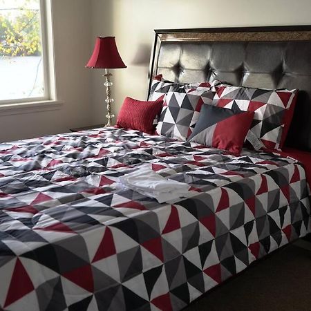 Queen Bed Beautiful Sunset W River View Fast Wifi Apartamento Troy Exterior foto